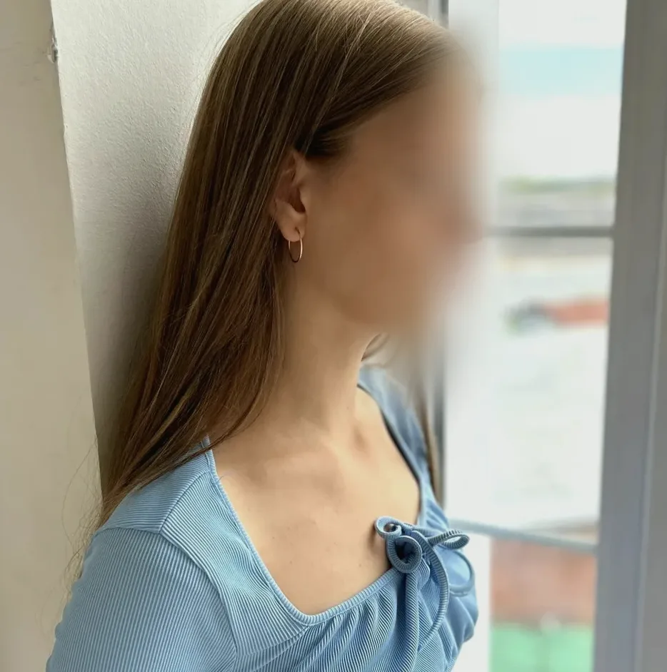 Helena, 21