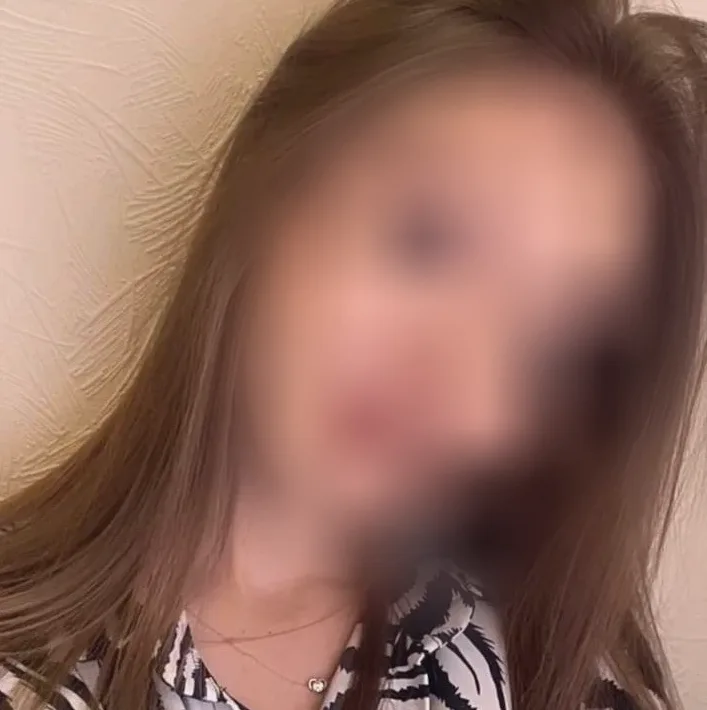 Isabell, 22